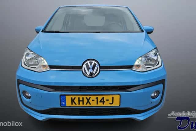 Volkswagen Up! (2019) thumbnail 3