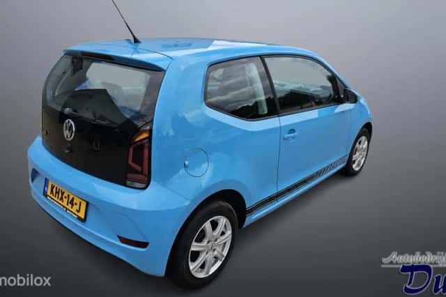 Volkswagen Up! (2019) thumbnail 5