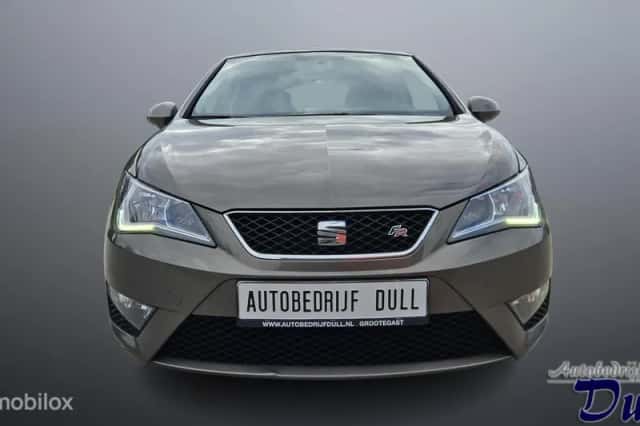 SEAT Ibiza (2016) thumbnail 3