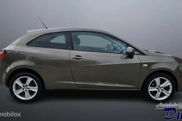 SEAT Ibiza (2016) thumbnail 4