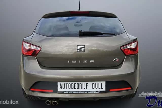 SEAT Ibiza (2016) thumbnail 6