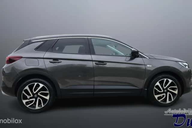 Opel Grandland (2019) thumbnail 4