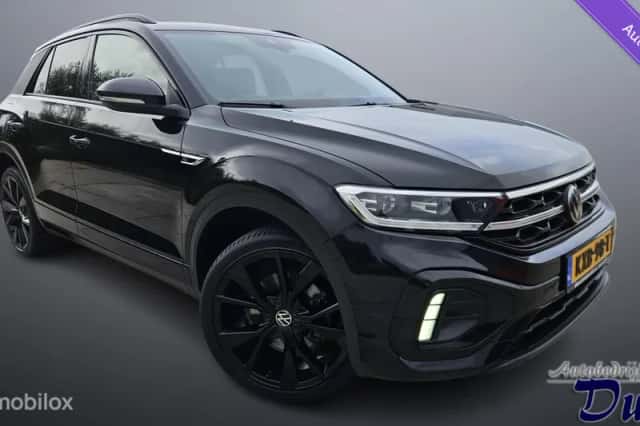 Volkswagen T-Roc (2023) thumbnail 1