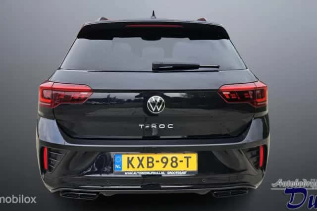 Volkswagen T-Roc (2023) thumbnail 6