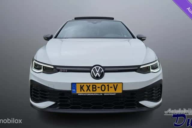 Volkswagen Golf (2022) thumbnail 3