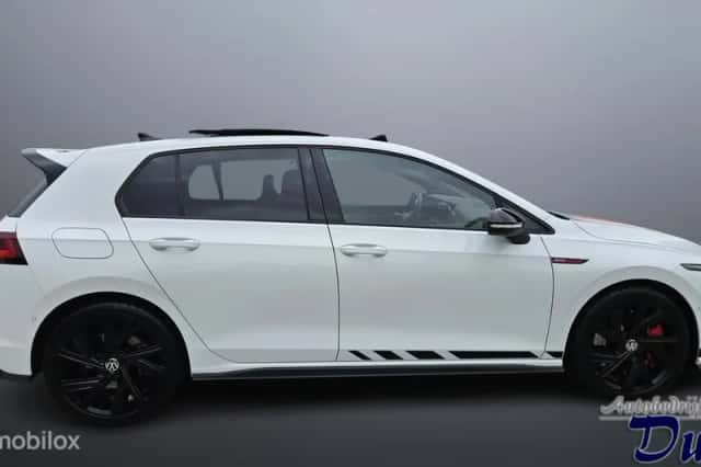 Volkswagen Golf (2022) thumbnail 4