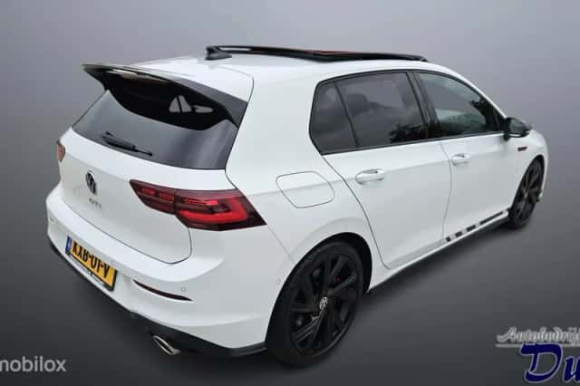 Volkswagen Golf (2022) thumbnail 5