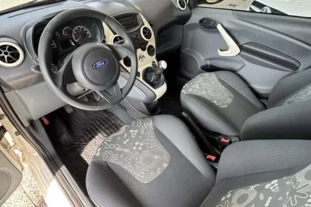 Ford Ka (2011) thumbnail 4