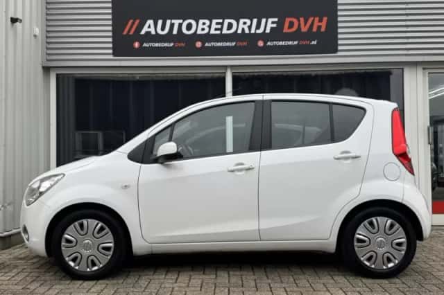 Opel Agila (2012) thumbnail 2