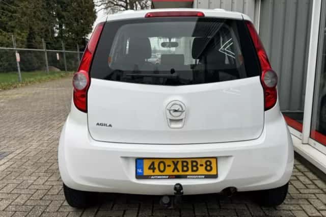Opel Agila (2012) thumbnail 3