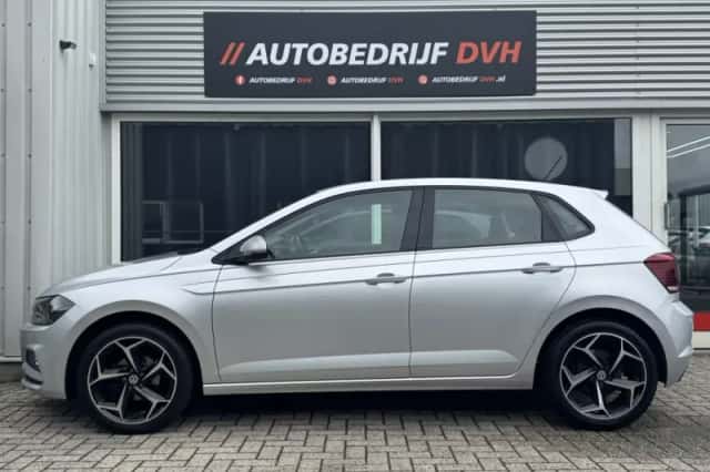 Volkswagen Polo (2019) thumbnail 2