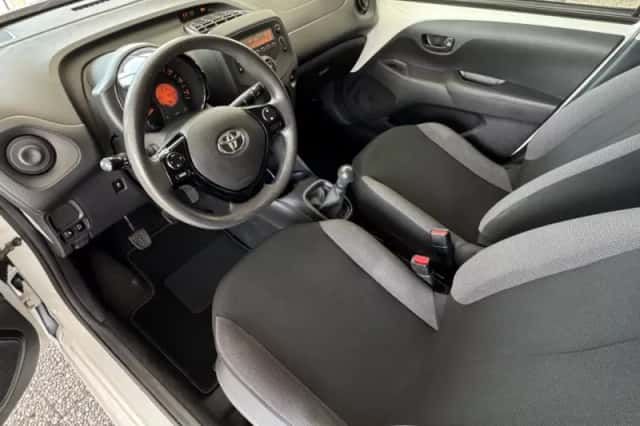 Toyota Aygo (2019) thumbnail 4