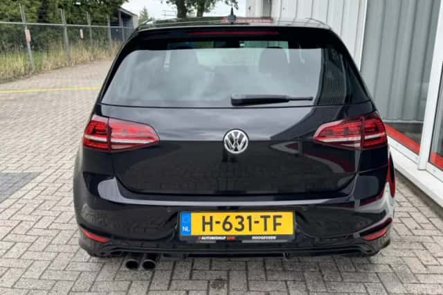 Volkswagen Golf (2014) thumbnail 3