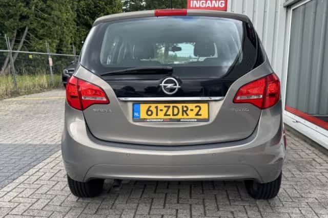 Opel Meriva (2012) thumbnail 3