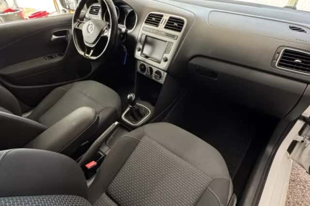 Volkswagen Polo (2016) thumbnail 5