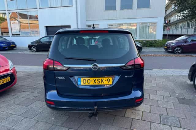 Opel Zafira (2012) thumbnail 5