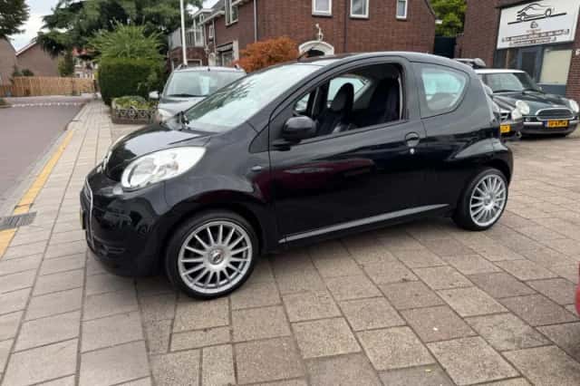 Citroën C1 (2010) thumbnail 3