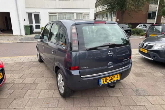Opel Meriva (2008) thumbnail 4