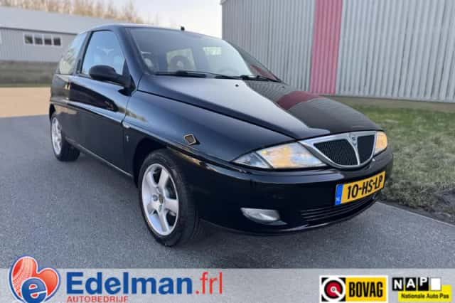 Lancia Ypsilon (2001) thumbnail 2