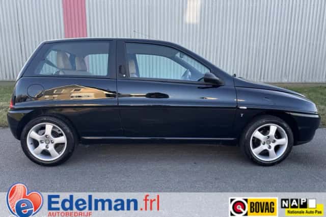 Lancia Ypsilon (2001) thumbnail 4