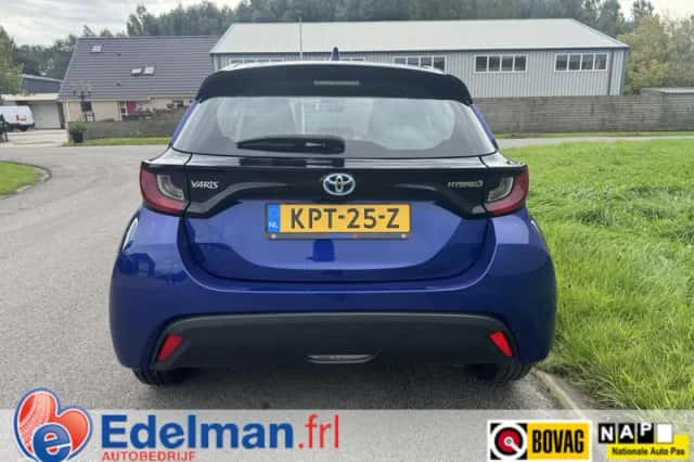 Toyota Yaris (2022) thumbnail 6