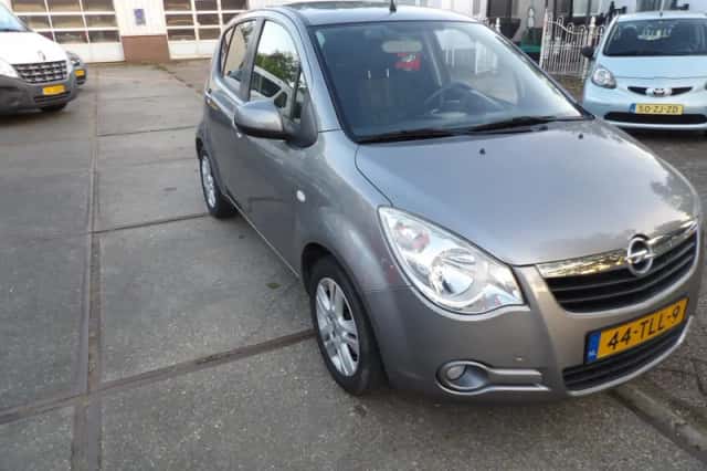 Opel Agila (2012) thumbnail 2