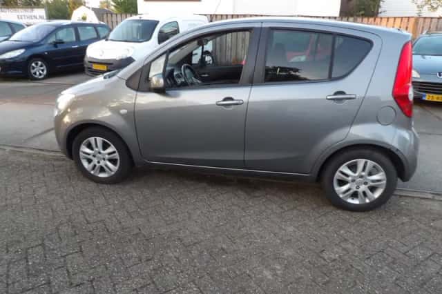 Opel Agila (2012) thumbnail 5