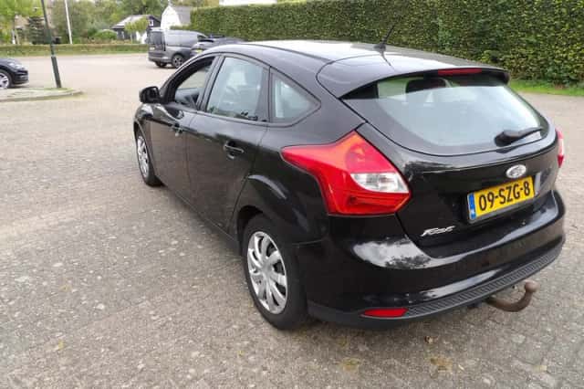 Ford Focus (2012) thumbnail 4