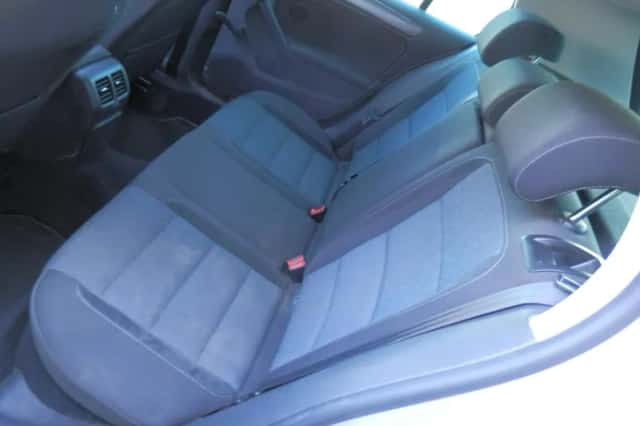 Volkswagen Golf (2011) thumbnail 5