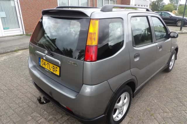 Suzuki Ignis (2006) thumbnail 3