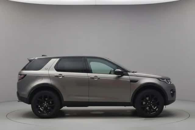 Land Rover Discovery Sport (2019) thumbnail 2