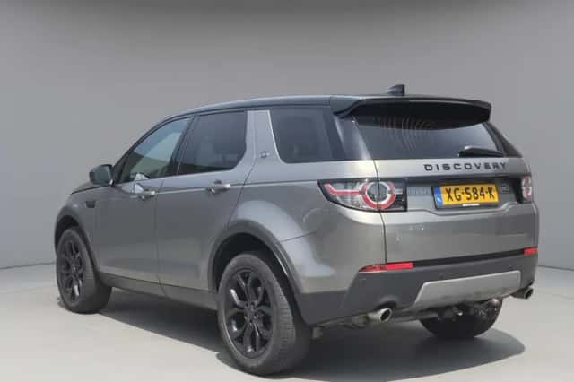 Land Rover Discovery Sport (2019) thumbnail 3