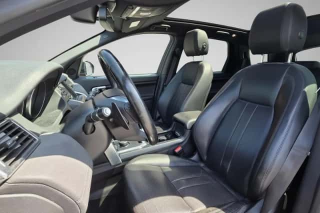 Land Rover Discovery Sport (2019) thumbnail 4