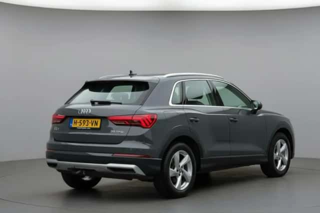 Audi Q3 (2019) thumbnail 3