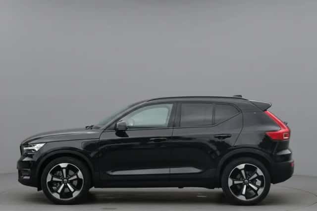 Volvo XC40 (2021) thumbnail 2