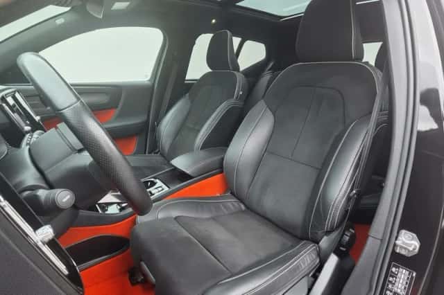 Volvo XC40 (2021) thumbnail 6