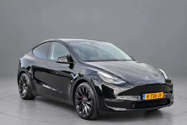 Tesla Model Y (2022) thumbnail 5