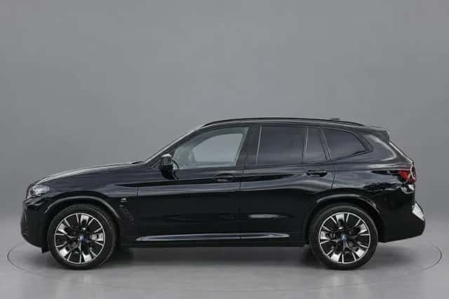 BMW iX3 (2022) thumbnail 2