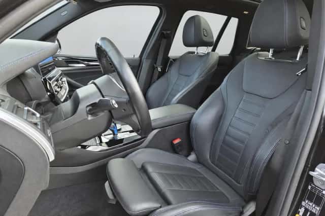 BMW iX3 (2022) thumbnail 5