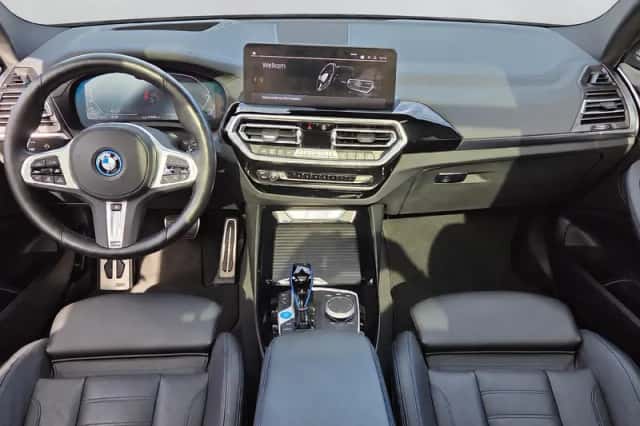 BMW iX3 (2022) thumbnail 6