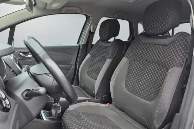 Renault Captur (2019) thumbnail 5