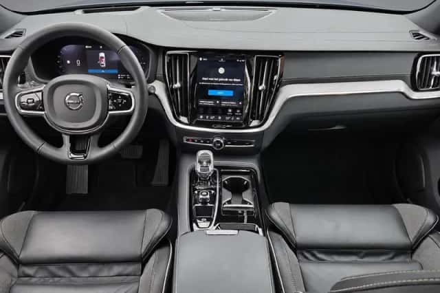 Volvo V60 (2024) thumbnail 5