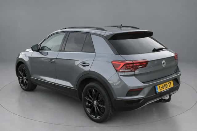Volkswagen T-Roc (2020) thumbnail 3