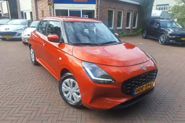 Suzuki Swift (2025) thumbnail 2