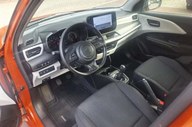 Suzuki Swift (2025) thumbnail 5