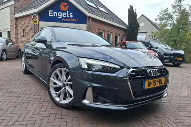 Audi A5 (2021) thumbnail 1