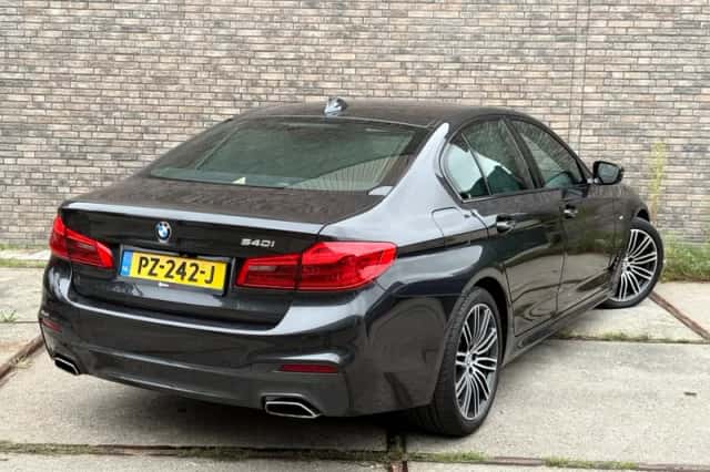 BMW 5-Serie (2017) thumbnail 3