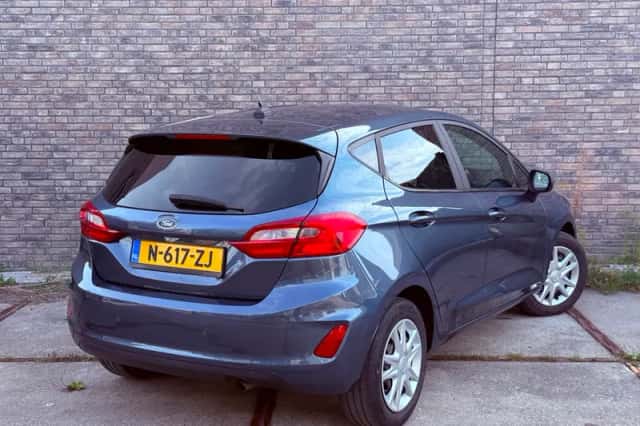 Ford Fiesta (2021) thumbnail 3