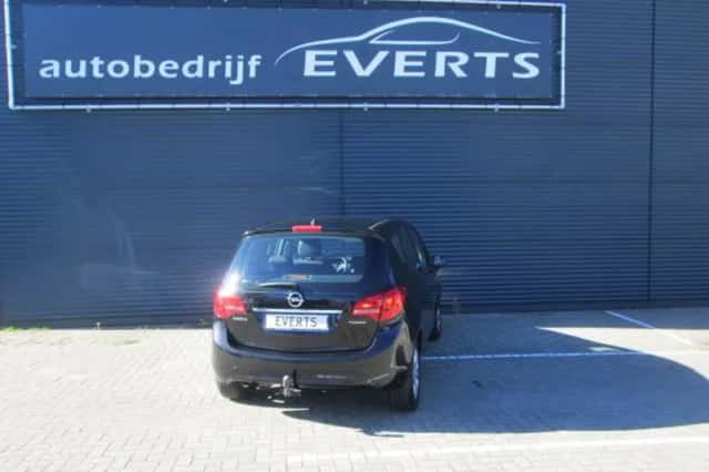 Opel Meriva (2011) thumbnail 2