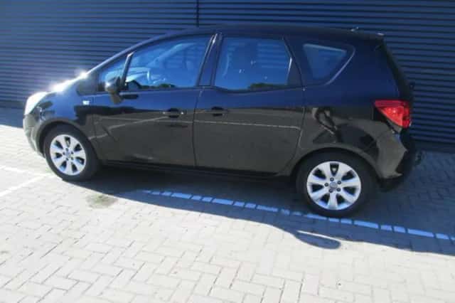 Opel Meriva (2011) thumbnail 6